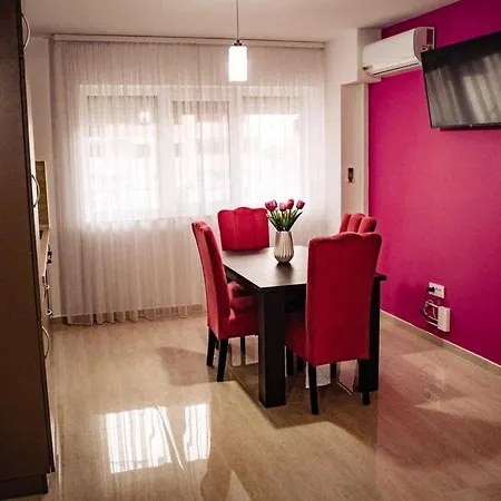 Family In Sofia, Comfort, Luxe Etc. * Sofia